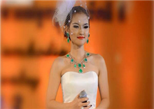 សុគន្ធ នីសា ត្រូវ​គេ​សង្ស័យថា មាន​ប្រុស​ខ្មែរ​នៅ​អាមេរិក ចាំ​ជួយ​ឧបត្ថម្ភ​បើក​ហាង