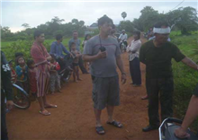 ចោរ២នាក់ យកខ្សែ ចងទទឹងផ្លូវ ទាក់ប្លន់ យកម៉ូតូបុរសម្នាក់ បានសម្រេច