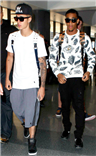 ប៉ូលិសចុះ ឆែកឆេរផ្ទះ Justin Bieber ដោយសារតែករណី គប់ស៊ុត ដាក់ផ្ទះអ្នកជិតខាង បែជារកឃើញ កូកាអ៊ីន វិញ