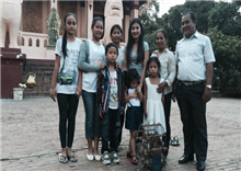 ដាញ់ ម៉ូនីកា នាំកូន​មកលេង​ស្រុក​ស្ងាត់ៗ
