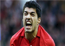 Luis Suarez មិនត្រឹមតែខាំនោះទេ តែគេក៏ធ្លាប់ធ្វើរឿងអាក្រក់ផ្សេងៗទៀតផងដែរ (មានវីដេអូ)