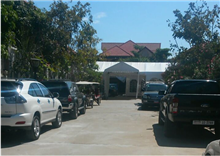 អ្នករស់នៅ ក្នុងបូរីមួយ រិះគន់អ្នកមានលុយ ធ្វើរោងបុណ្យបិទផ្លូវ ចេញចូលមិនបាន