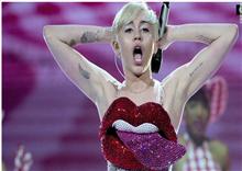 នាង Miley Cyrus គ្រោង​ប្រគំ​តន្ត្រី​ស្រាត​ទាំង​ស្រុង ជា​មួយ​ក្រុម​ចម្រៀង «Flaming Lips»