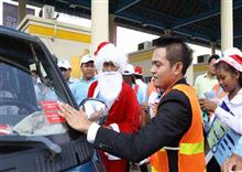 ភ្ញាក់ផ្អើល ខេមរៈ សិរីមន្ត តារាចម្រៀងល្បី នៅ ផ្លូវជាតិលេខ៤ ឱកាសបុណ្យ​ណូអែល និងចូលឆ្នាំសកល