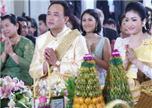 ទស្សនារូបថតអាពាហ៍ពិពាហ៍ របស់មហាសេដ្ឋីលំដាប់កំពូលនៅកម្ពុជា ឧកញ៉ា គិត ម៉េង និង ស្រីតូច ចំណាន