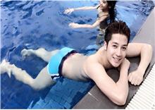 បញ្ញា សិទ្ធិ បង្ហាញ​រាង​សិច​ស៊ី ធ្វើ​អ្នក​គាំទ្រ​នារី​ៗ​ជញ្ជក់​មាត់