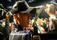 Justin Bieber រងការគម្រាមកំហែងជាប់ខ្នោះ ជាកំហិត ក្នុងព្រឹត្ដឹការណ៍ប្រកួត រវាង Floyd នឹង Andre Berto