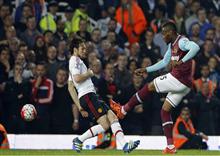 Man Utd ចាញ់ West Ham ៣-២ នៅ​នាទី​ចុង​ម៉ោង​បន្ត​ឈរ​នៅ​លេខ​៥​ដ​ដែល (Video Inside)