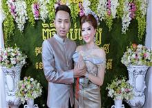 កូនតារាកំប្លែងយាយយ៉យ នាយ ព្រែក ភ្ជាប់ពាក្យជាមួយគូស្នេហ៍វ័យក្មេងជាអ្នករកស៊ី នៅកំពង់ចាម(Video Inside)