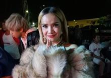 តោះទៅមើលប្រតិកម្មធ្ងន់ៗរបស់ ពេជ្រ សោភា ក្រោយលេចធ្លាយថា នាងនិង ជី ដេវីត ស្រលាញ់គ្នា!