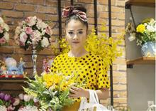 តារាល្បីៗទៅចូលរួមឡើងគេហដ្ឋានថ្មីរបស់ ឱក សុគន្ធកញ្ញា ថែមទាំងឆ្លៀតធ្វើរឿងមួយទៀតបានសម្រេច!!