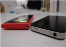 ប្រៀបធៀបទូរស័ព្ទ Nokia Lumia 800 និង iPhone 4S