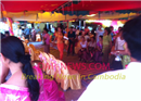 វេជ្ជបណ្ឌិតម្នាក់ លួចទៅរៀបការ ប្រពន្ធថ្មី មិនទាន់គ្រប់អាយុ ត្រូវប្រពន្ធ ដើមតាមទាន់ ផ្អើលពេញ រោងការ