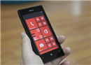 បើកប្រអប់ Lumia 520 Window Phone 8 តំលៃថោកបំផុត របស់ Nokia