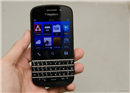 BlackBerry Q10: Keyboard QWERTY ធំ, ម៉ាស៊ីនស្រាល