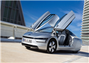 រថយន្ត Volkswagen XL1 ម៉ូដែលថ្មី ឆ្នាំ២០១៣ ដ៏ចំលែក  មានកង់ពីរ