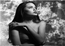 ក្រលេកមើលរូបថត របស់ Angelina Jolie កាលធ្វើជាតារាម៉ូដែលក្នុងវ័យ ១៦ ឆ្នាំ