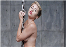 Miley Cyrus ស្រាត ននលគក ថតវីដេអូចំរៀងថ្មី (មានវីដេអូ)
