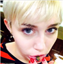 Miley Cyrus បង្អួតរូបសាក់ថ្មី របស់នាងនៅក្នុងមាត់ ដែលទស្សនិកជន ឃើញហើយគ្រវីក្បាល ជាមិនខាន