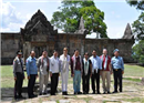 ប្រតិភូអាម៉េរិក ចុះត្រួតពិនិត្យ ទីតាំង ដើមរបស់បដិមា ទាំងបី ដែលខ្លួនប្រគល់ ឲ្យកម្ពុជាវិញ កាលពីចុងខែ
