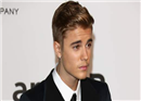 Justin Bieber ត្រូវបានតុលាការ កាត់ក្តីរឿងគប់ស៊ុតដាក់ ផ្ទះអ្នកជិតខាងដោយត្រូបង់ពិន័យ ៨ ម៉ឺនដុល្លារ