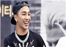 Taeyang ឆក់​បេះដូង​អ្នក​គាំ​ទ្រ ​នៅប៉េកាំង អំឡុងពេលលុកលុយ តំបន់អាស៊ី