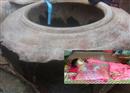 អាណិតណាស់! ក្មេងប្រុសអាយុជាង១ឆ្នាំ ចូលក្នុងពាងទឹកល ង់ស្លាប់ ខណៈឪពុកម្ដាយជាប់រវល់
