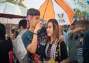 ឈុតក្រៅឆាកគួរឲ្យចាប់អារម្មណ៍របស់គូស្នេហ៍ជាច្រើនគូ ក្នុងថ្ងៃបុណ្យភូមិ (វីដេអូ)